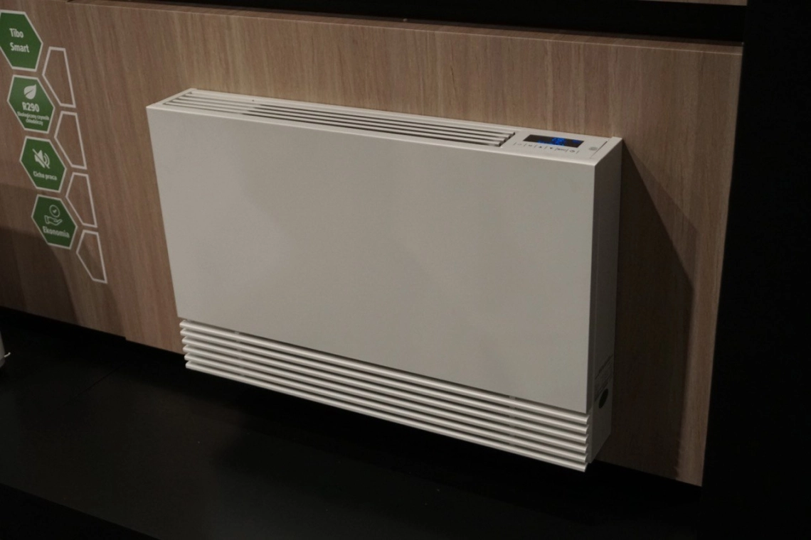 Der Stand von Mycond auf der Warschauer HVAC Expo 2023, der fortschrittliche HVAC-L&ouml;sungen pr&auml;sentiert.
