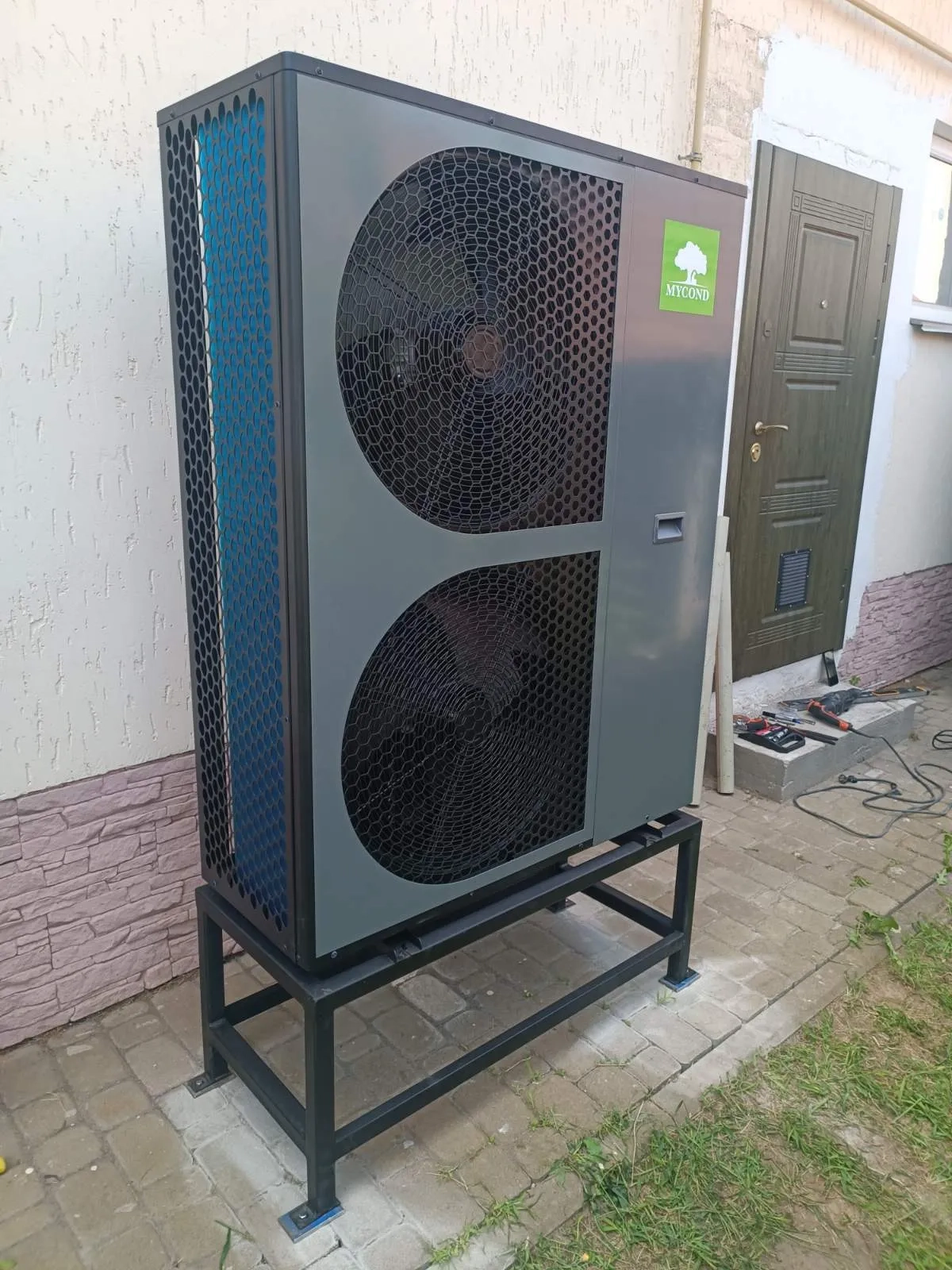Einfamilienhaus mit Mycond Wärmepumpe BeeThermic