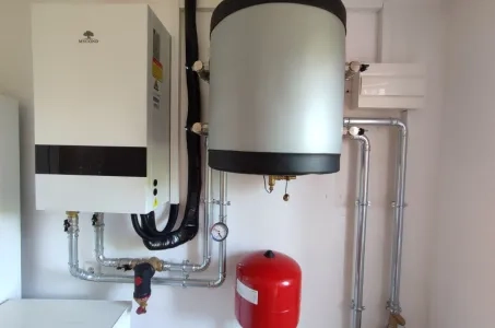 Villa mit Mycond Split Wärmepumpen BeeHeat MHS-N14BH/MHS-U14BH