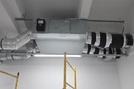 Einkaufszentrum mit Mycond Energierückgewinnungs-Lüftungsgeräten MVS